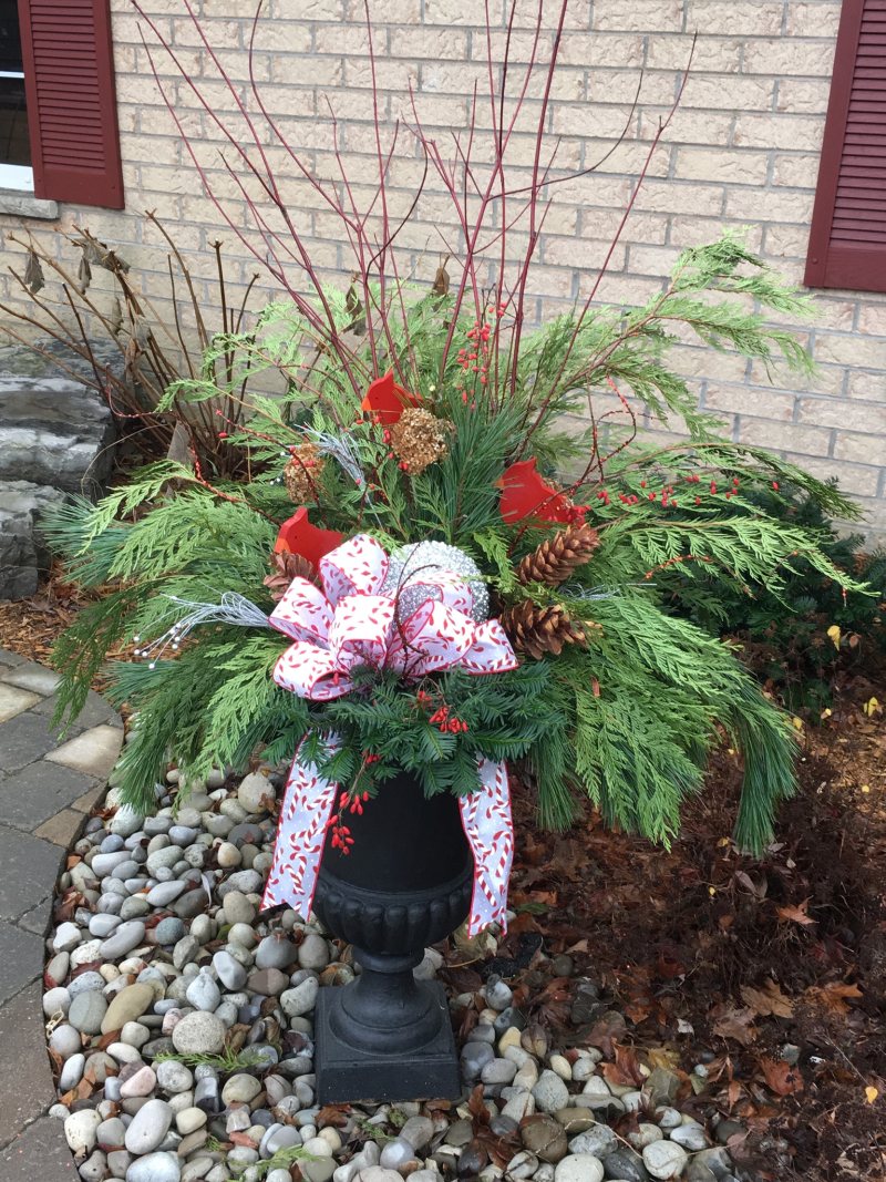 Christmas Urn